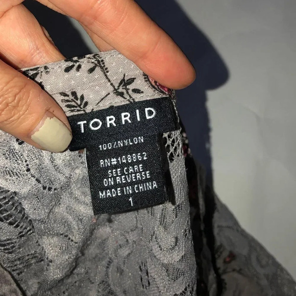 Torrid Women’s Babydoll tunic Shirt top Long Sleeve Lace/Floral Size 1 - Picture 3 of 5